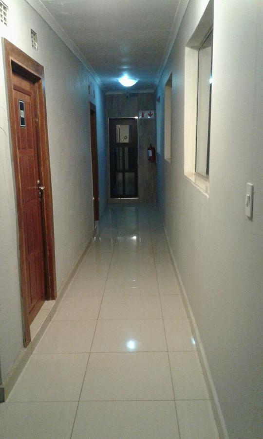 Central Lodge Hotels โจฮันเนสเบิร์ก ภายนอก รูปภาพ